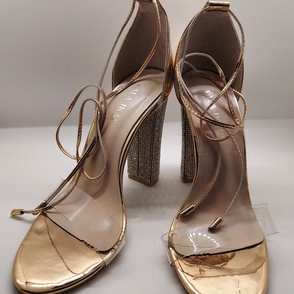 Lala Ikai Chuncky Rhinestone Strappy Heels Women's Size 8 - Picture 8 of 8